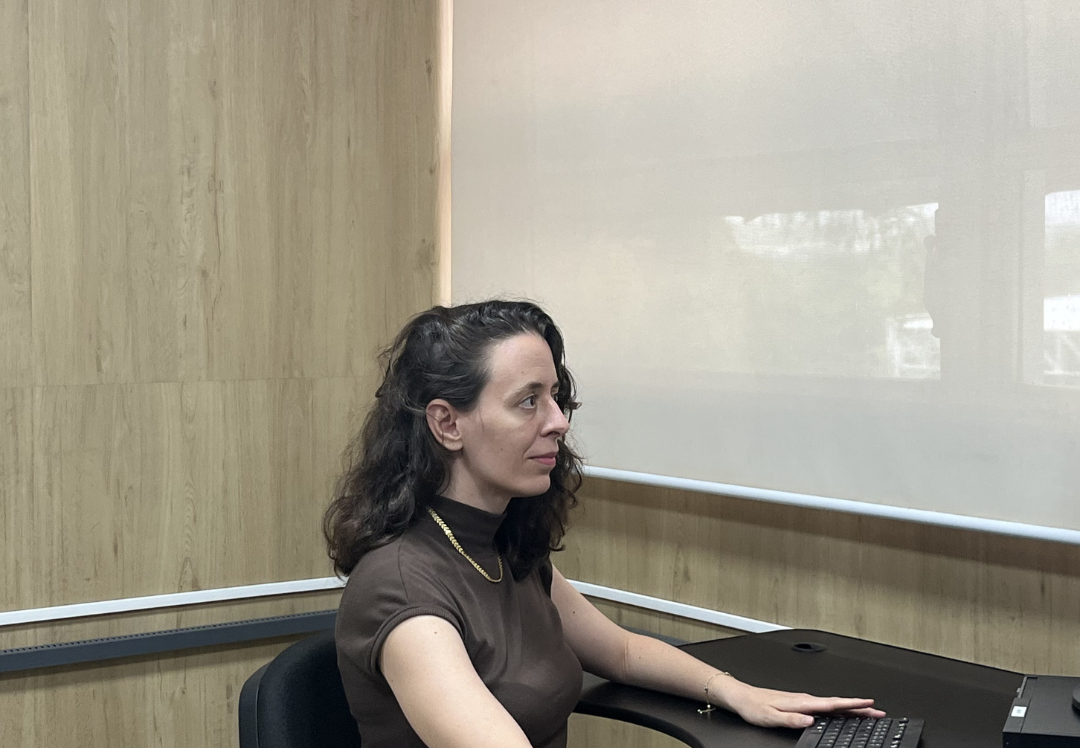 Pesquisadora Flavia Longo - Autoria: Biblioteca da Área de Engenharia e Arquitetura